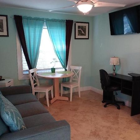 Tampa Bay beautiful apartment&private jacuzzi Exterior foto